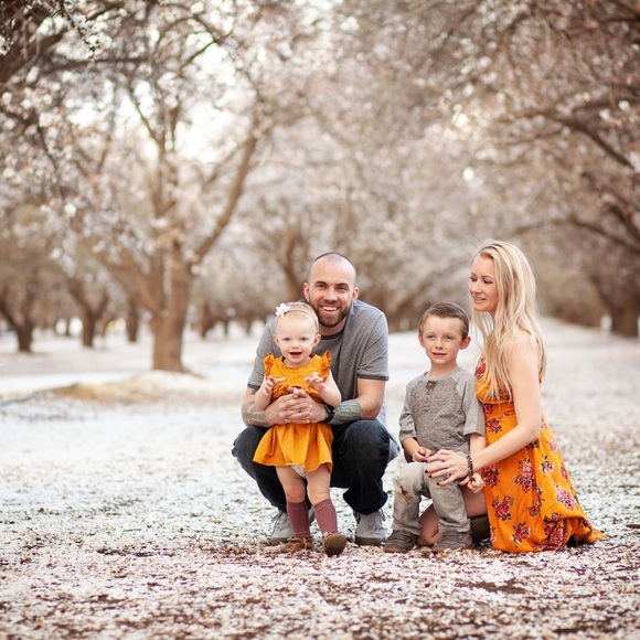 Meet your Posher, Amy - Picture 2 of 2